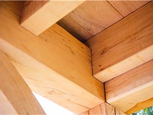 Houten bijgebouwen